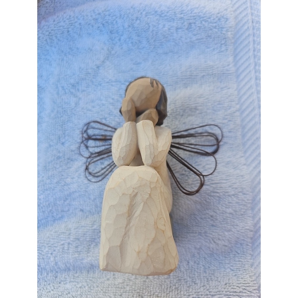 WILLOW TREE ANGEL OF CARING 2001 DEMDACO SUSAN LORDI